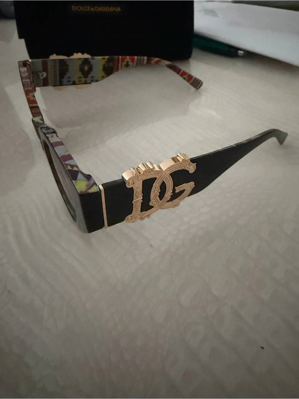Source Unknown Brown Round Women's Sunglasses with Patterned Temples
